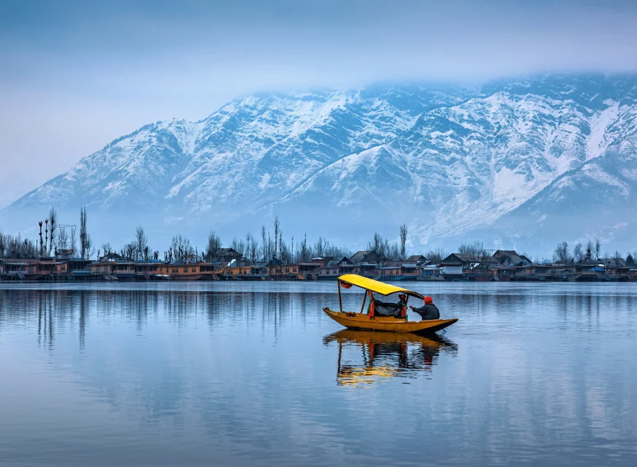 dal-lake-winter Taxi Service in Srinagar