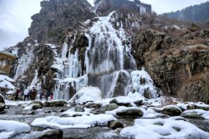 srinagar to gulmarg taxi fare