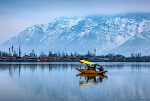 Taxi Service in Srinagar- Dal lake